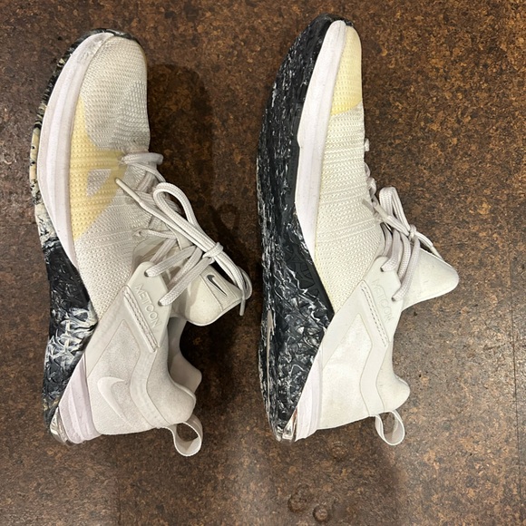 Nike Metcon Trainers! Great condition! - Picture 3 of 4